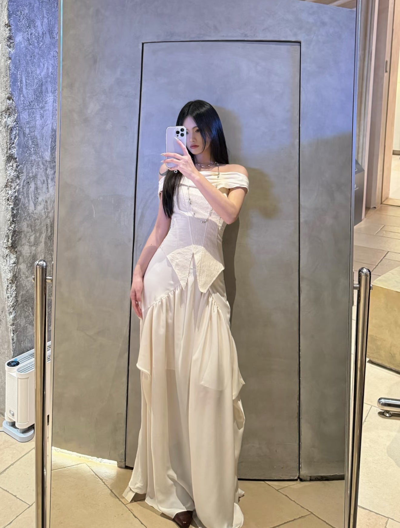 ELYWOOD WHITE ASYMMETRIC RUCHED SKIRT