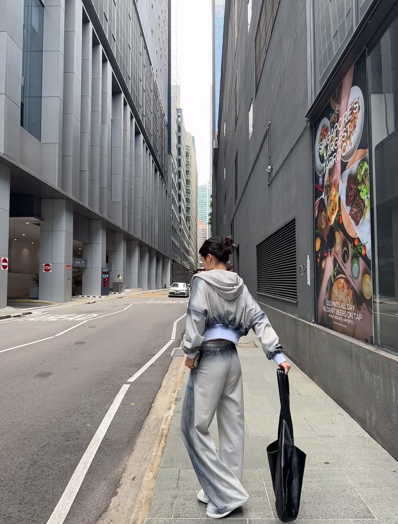 YJ1 BLUE OVERDYED RELAXED TRACK PANTS