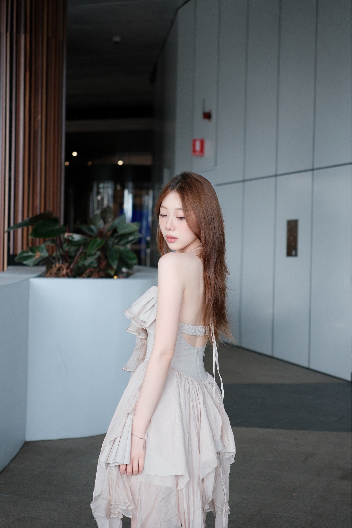 ELYWOOD BEIGE FLORAL HALTER SHORT DRESS