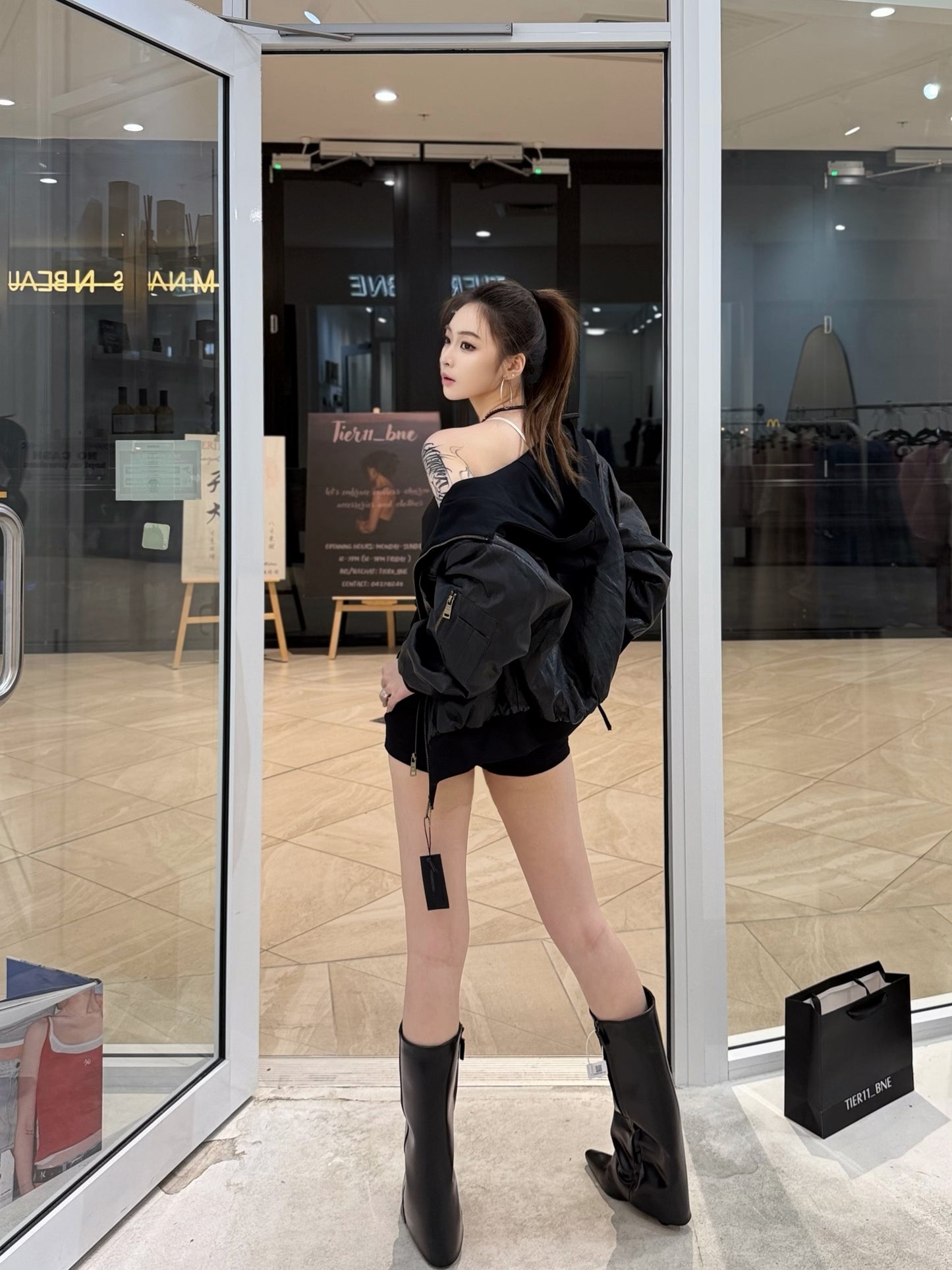 YJ1 OVERSIZED LEATHER BOMBER JACKET IN BLACK
