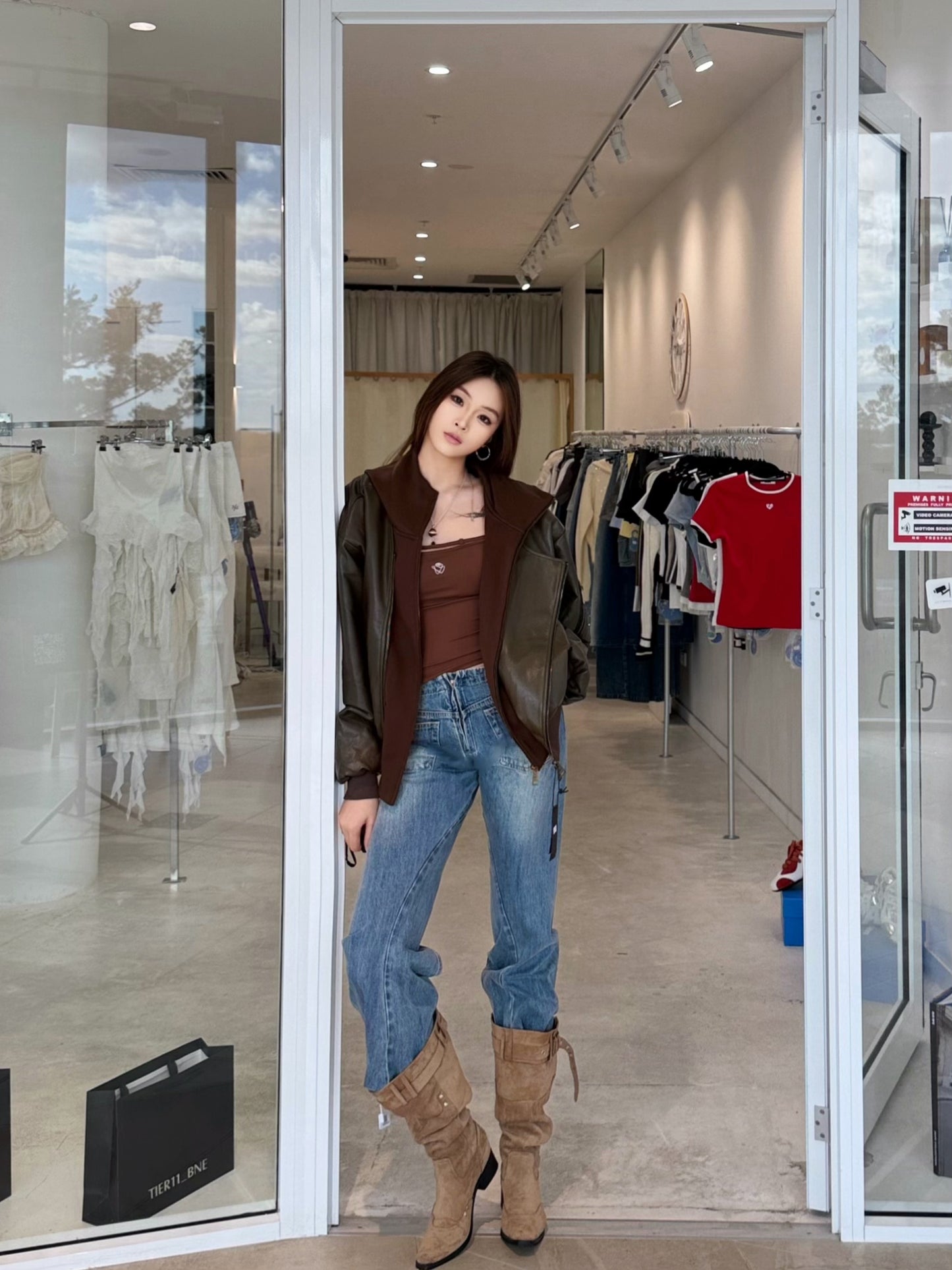 YJ1 OVERSIZED LEATHER BOMBER JACKET IN BROWN