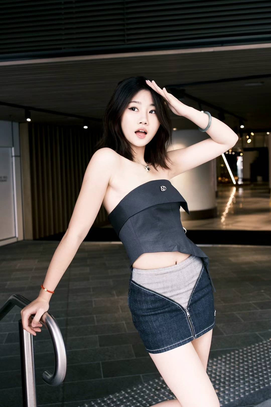 NAWS HOURGLASS ZIPPING OFF SKIRT