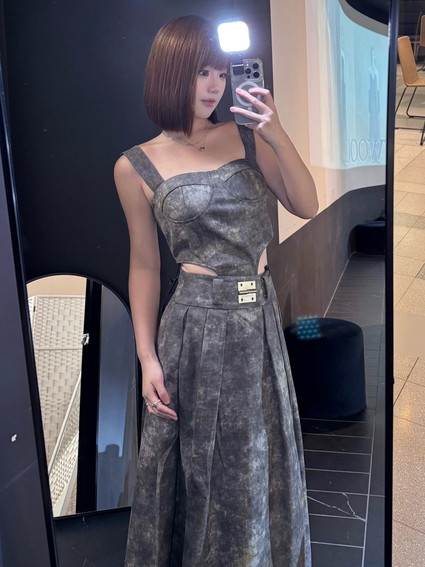 YJ1 DENIM ACID-WASH LONG SKIRT IN GRAY