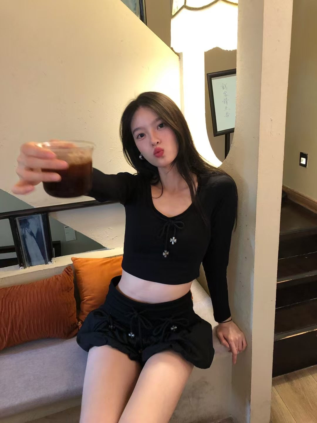 YJ1 HIGH-WAISTED BOW PANTSKIRT IN BLACK
