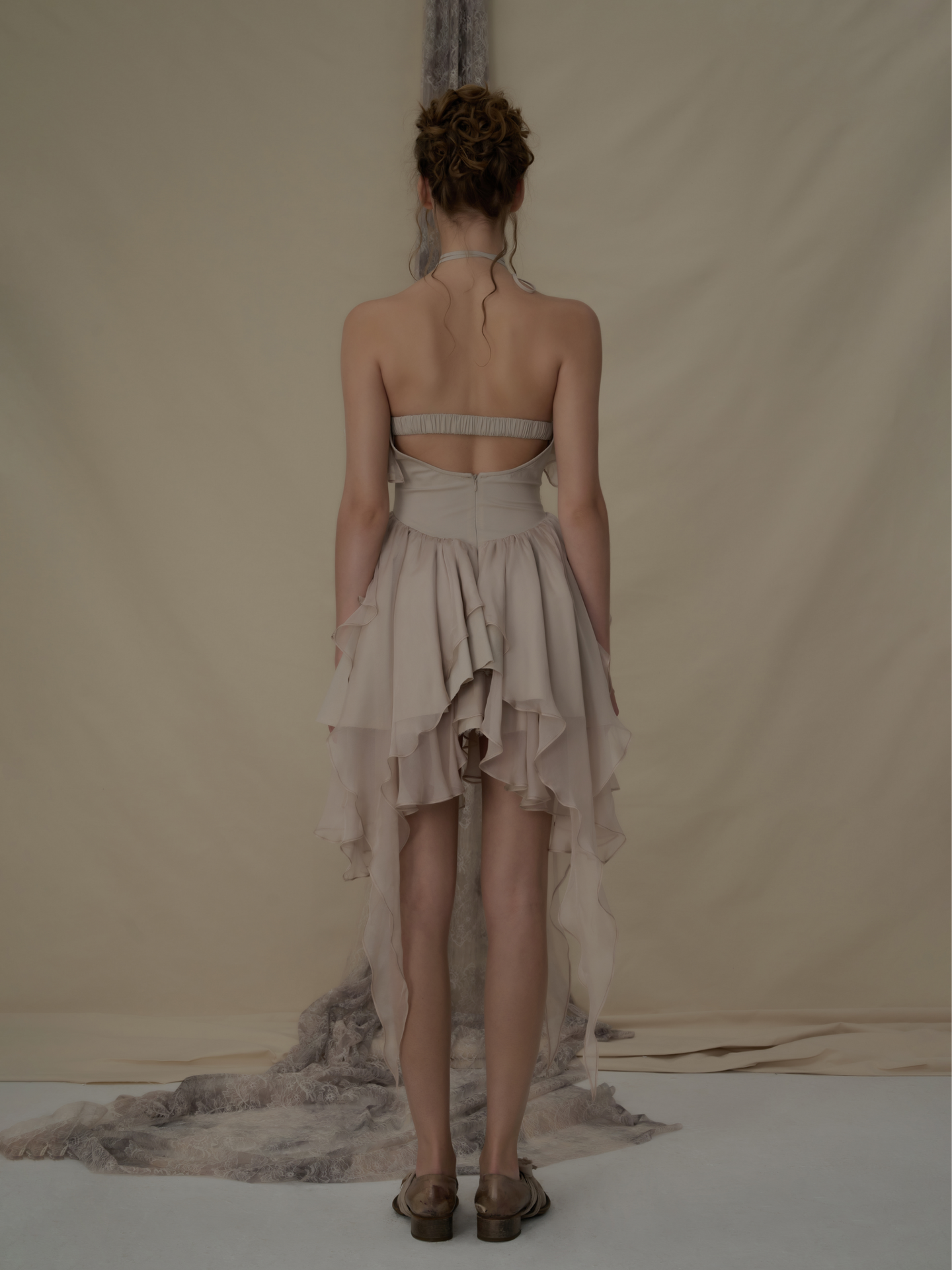 ELYWOOD BEIGE FLORAL HALTER SHORT DRESS