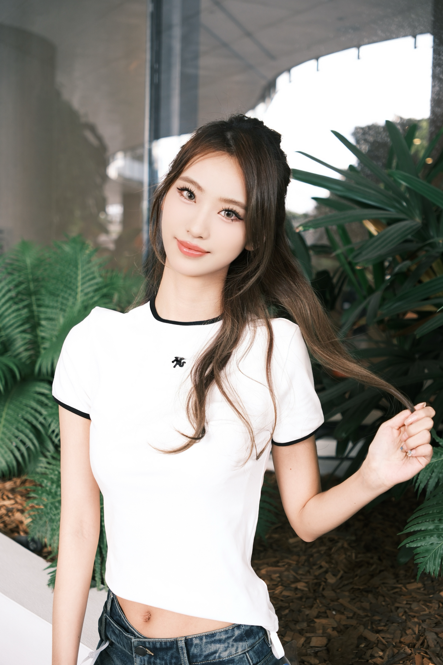 NAWS WHITE HOLIDAY TEE