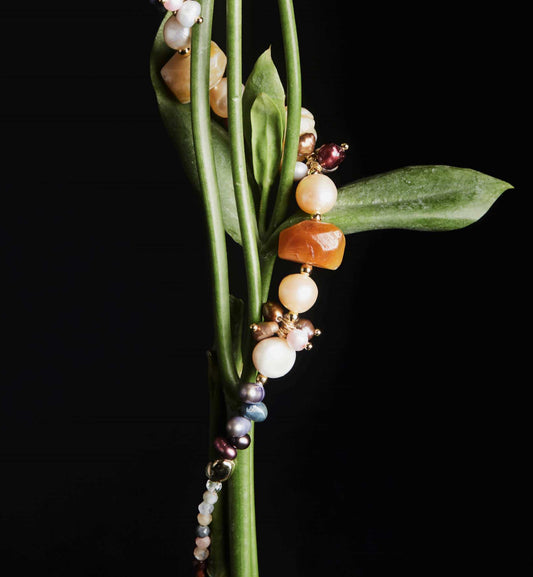 GULLOO carnelian and pearl necklace