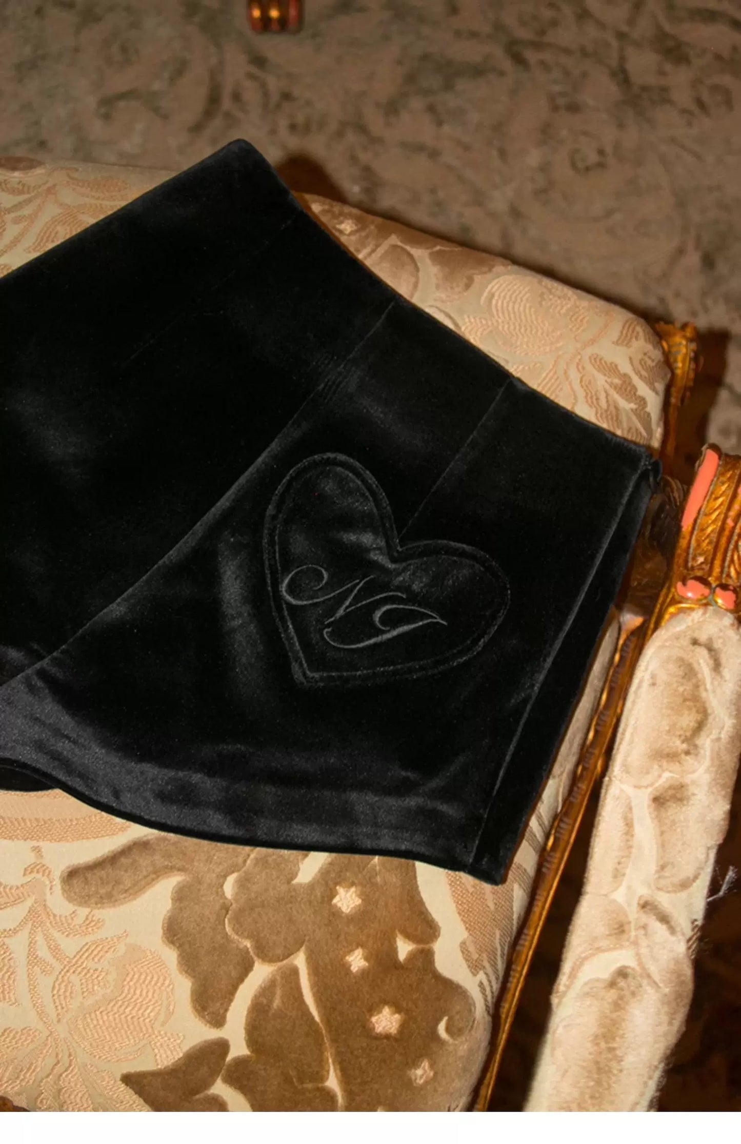 Nana Jacqueline black velvet short