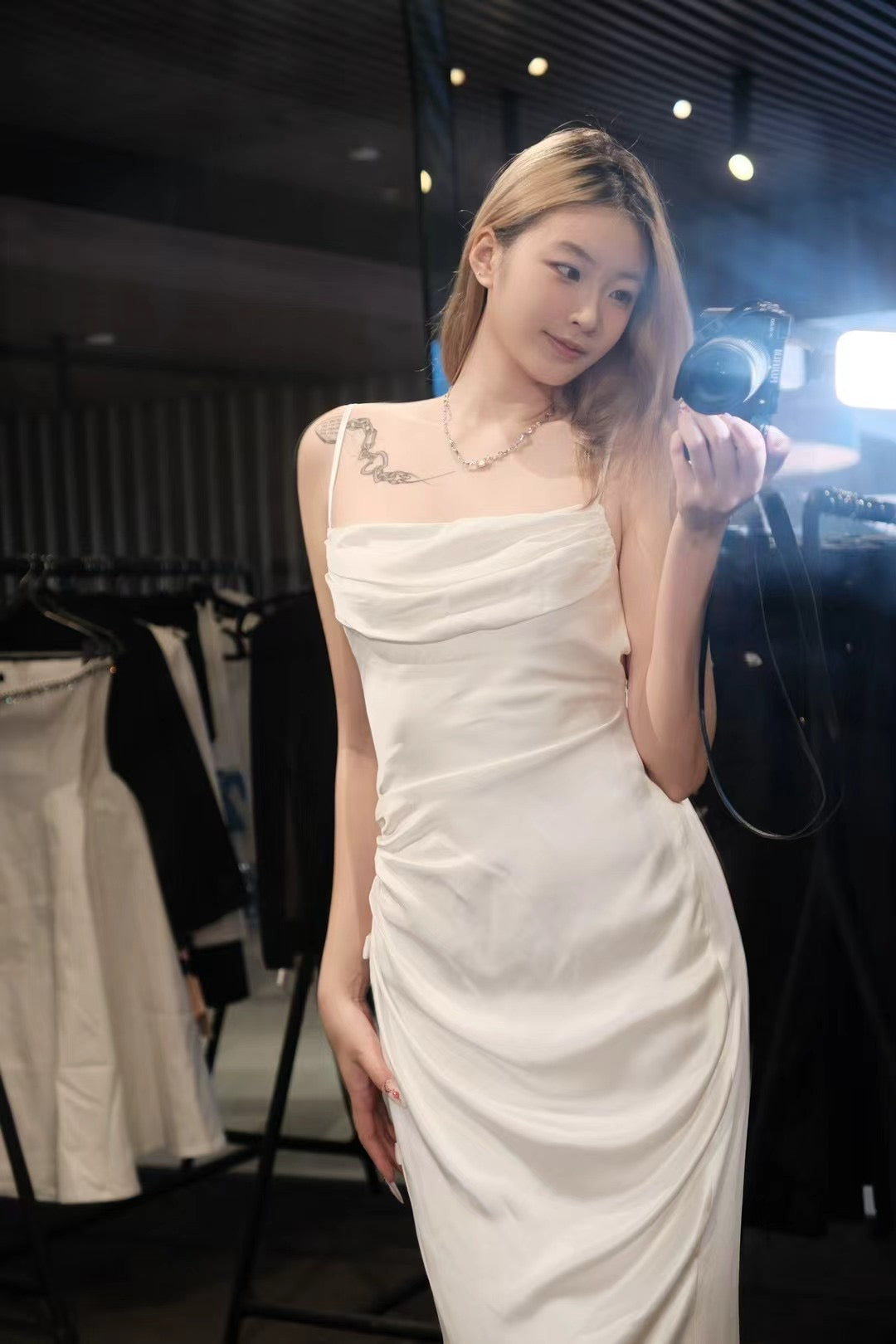 Nana Jacqueline Amy satin dress(white)