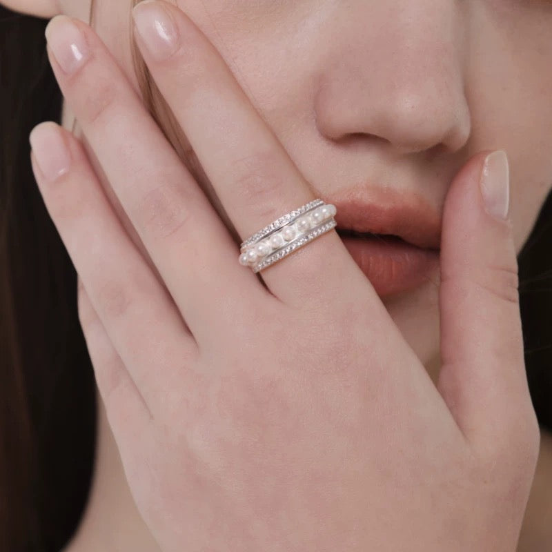 Miowrhyme pearl ring