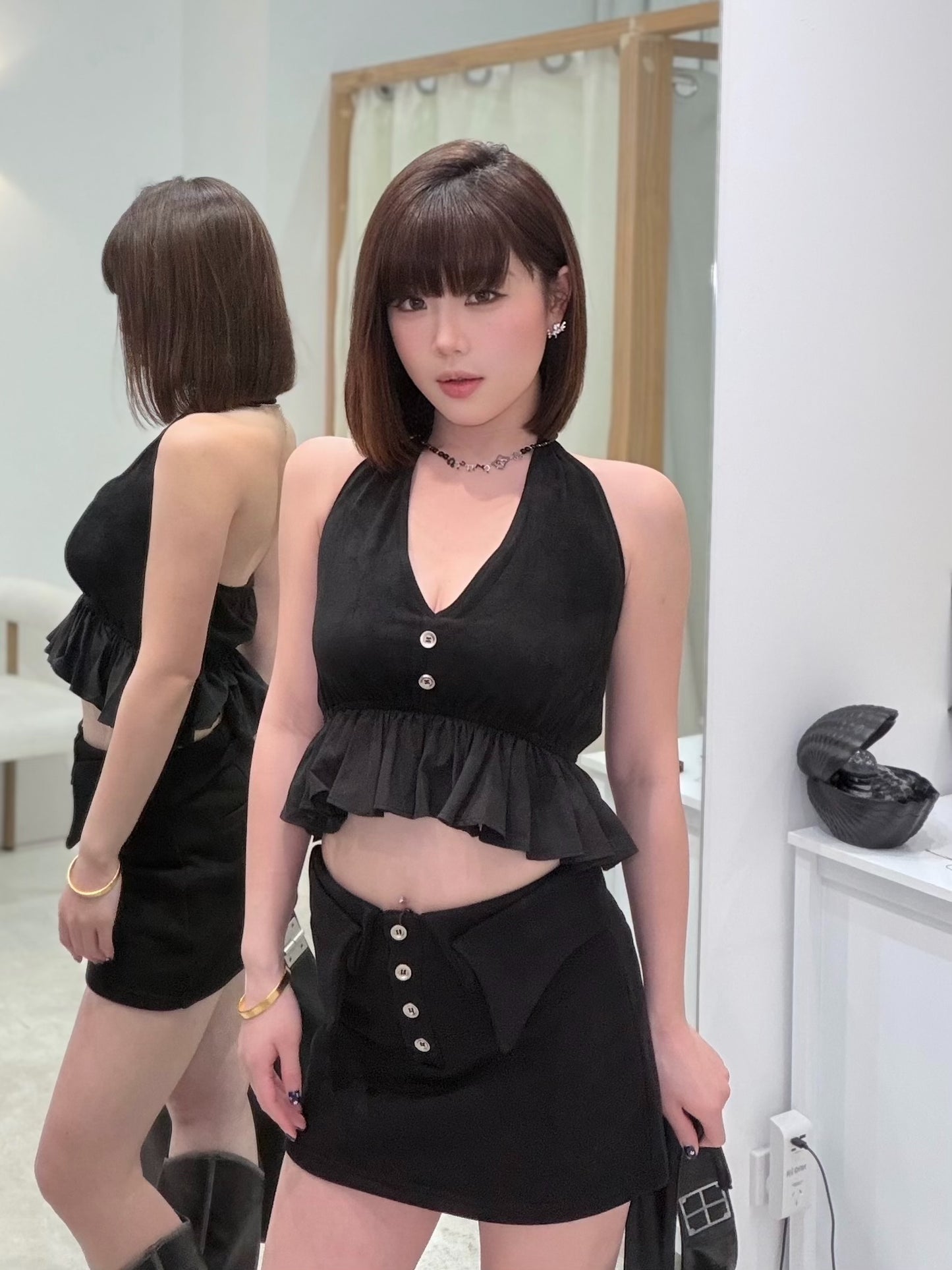 YJ1 FOLD-OVER WAIST BUTTON MINI SKIRT IN BLACK