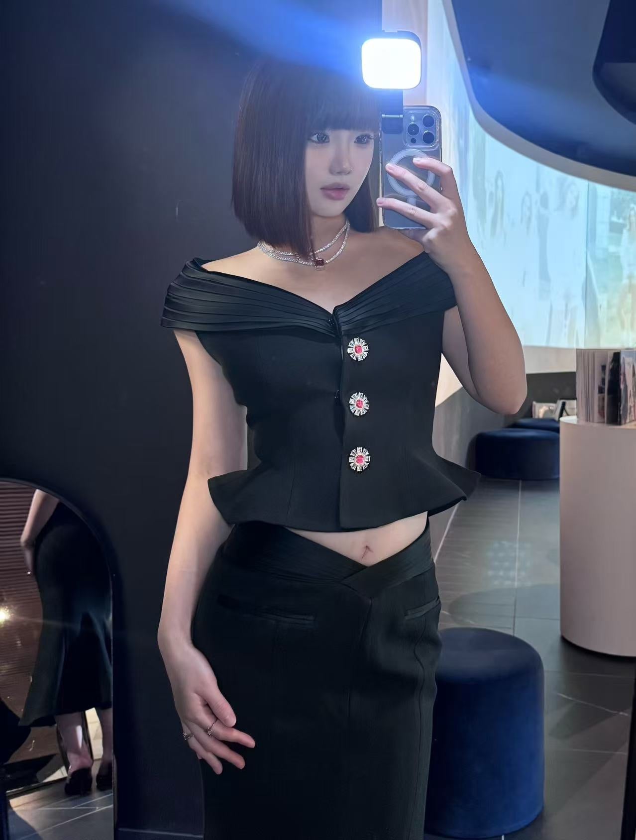 Nana Jacqueline Belle Satin Top (Black)