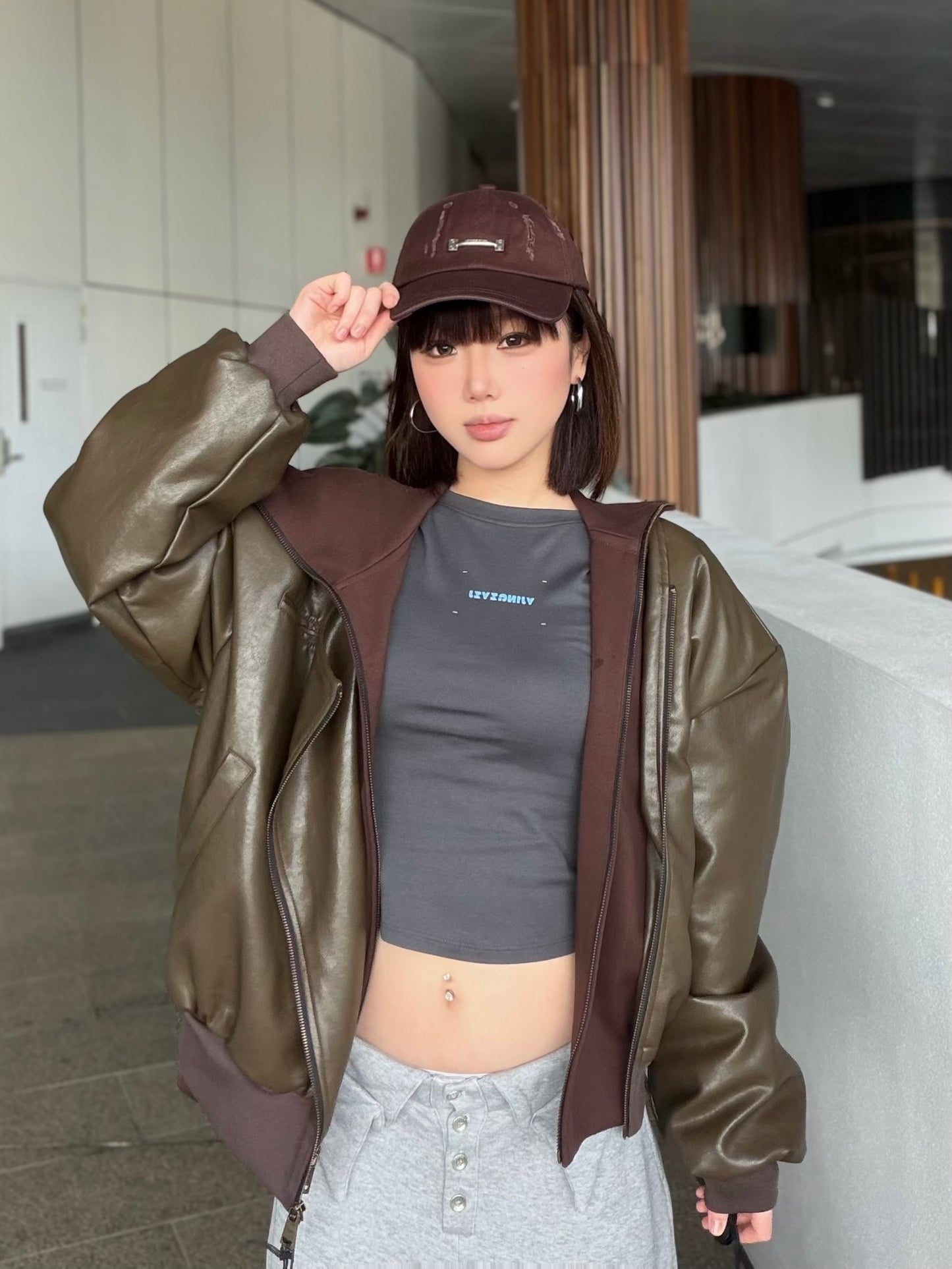 YJ1 OVERSIZED LEATHER BOMBER JACKET IN BROWN