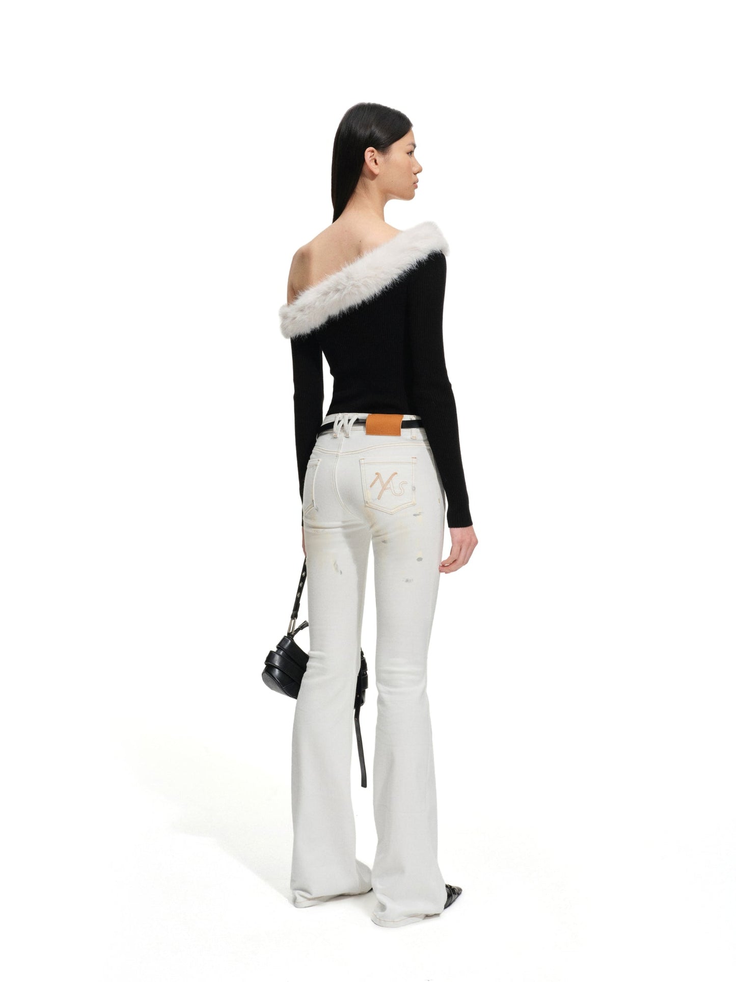 NAWS AMBER WHITE SCULPTURAL COLLAR KNIT SWEATER