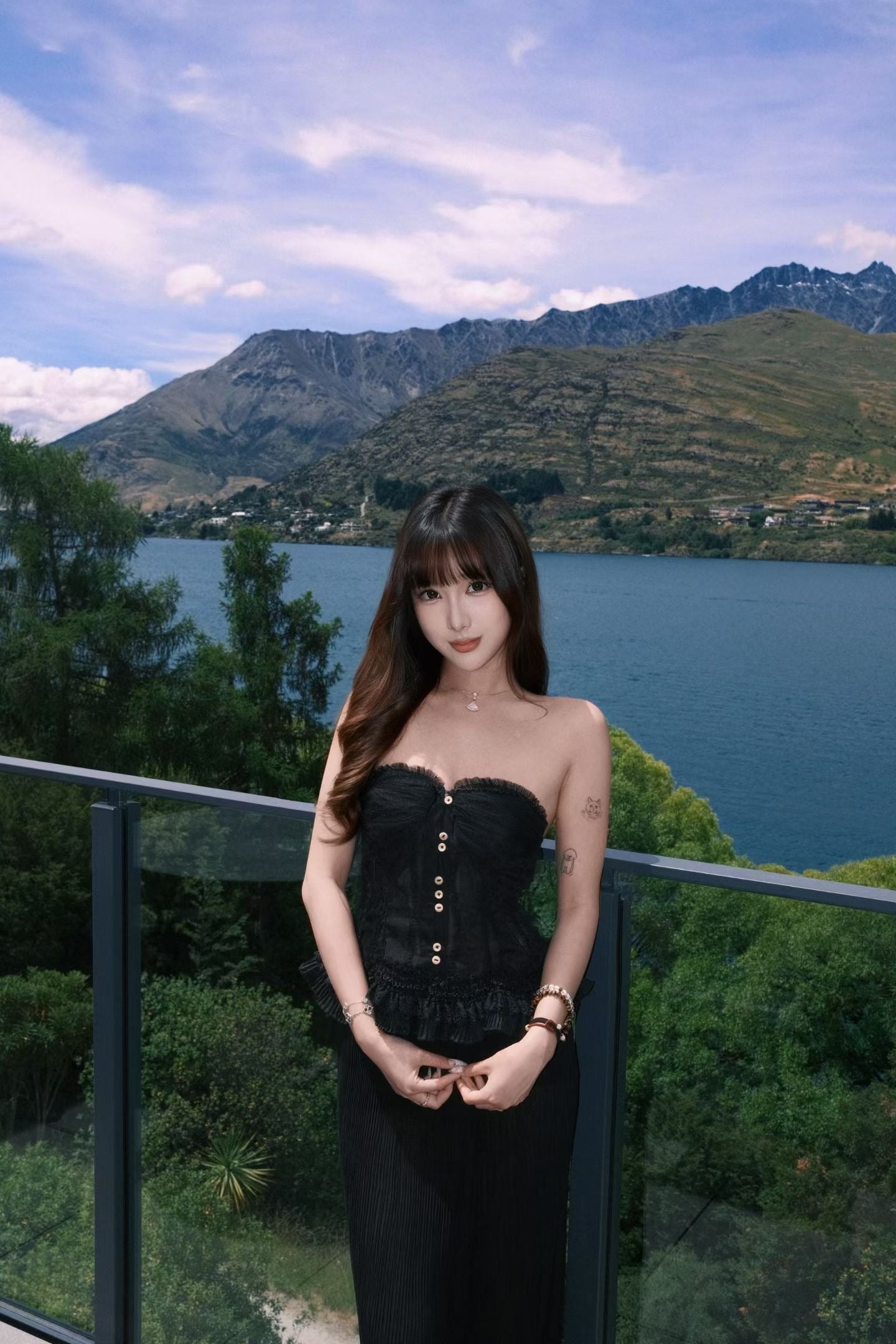 By cookie H. Black bloody marry top