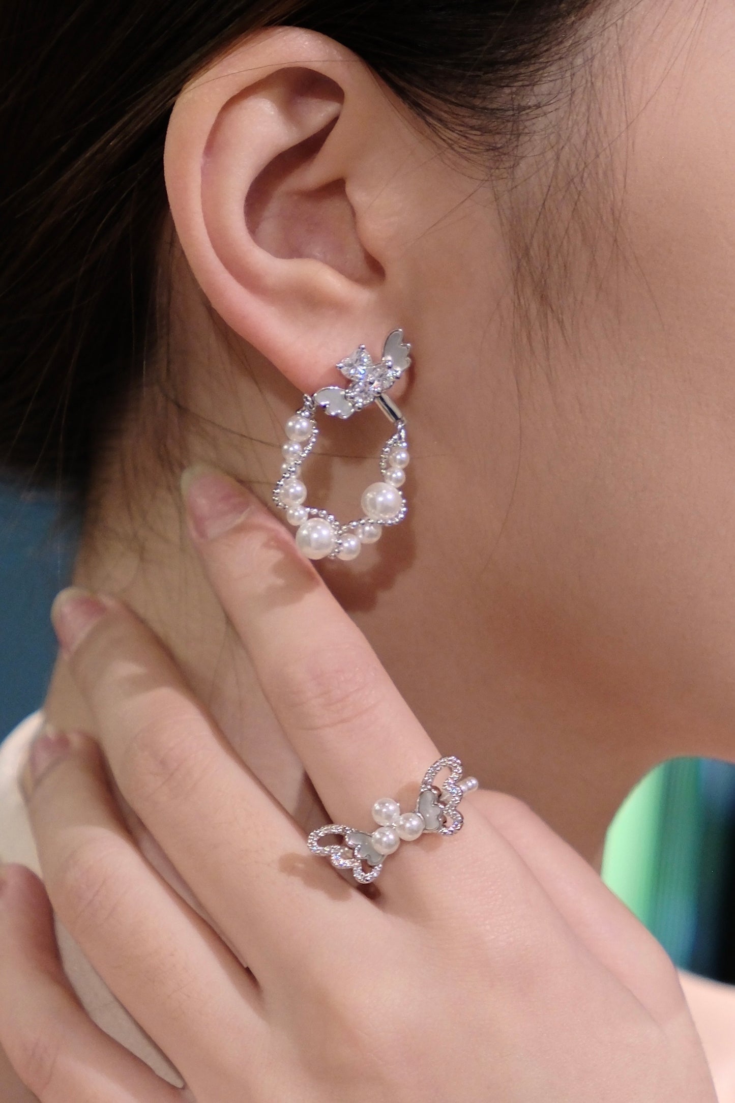 Poem Lightchaser Earring