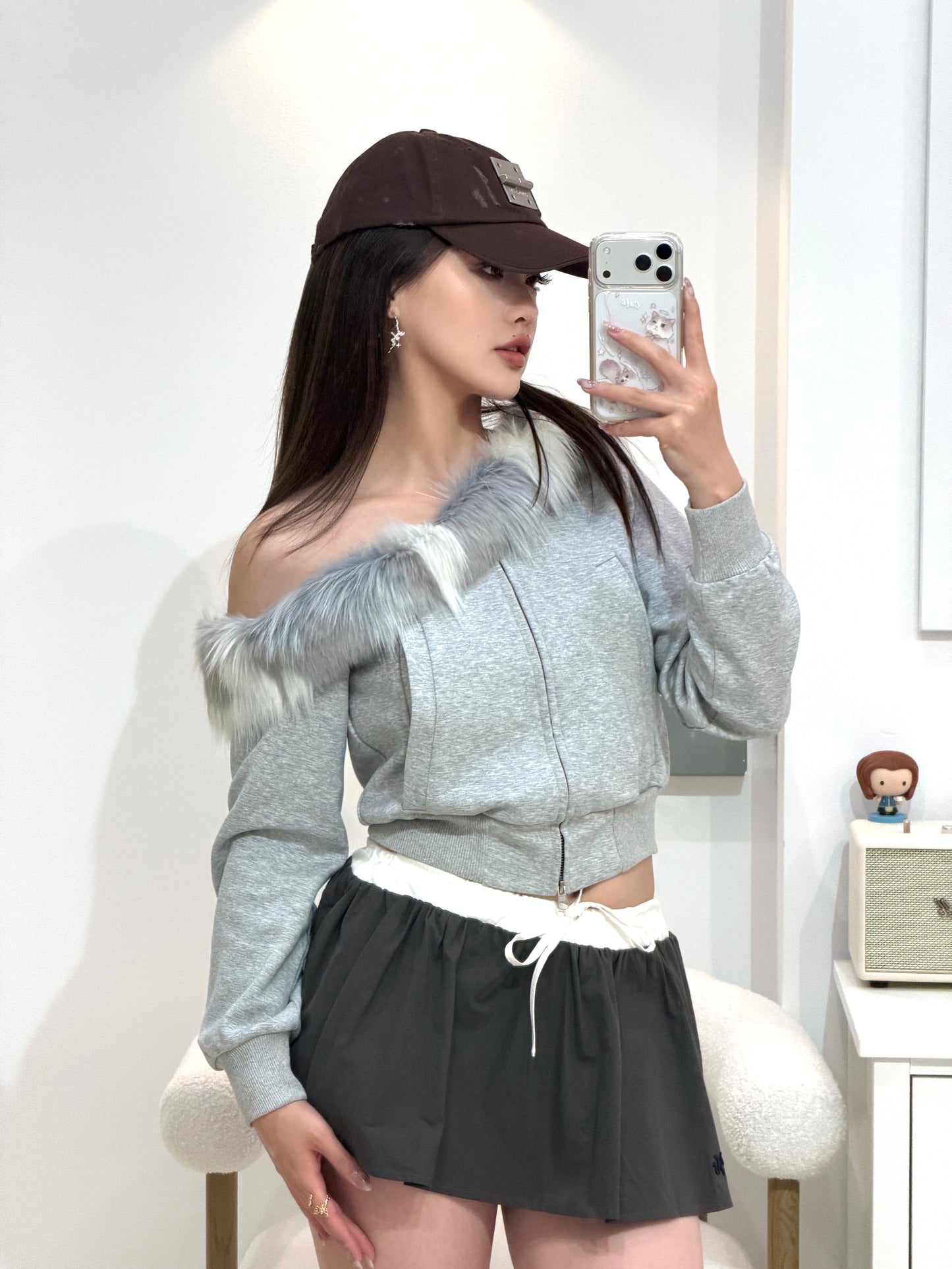 YJ1 ONE SHOULDER FAUX FUR CAPLESS JACKET IN GRAY