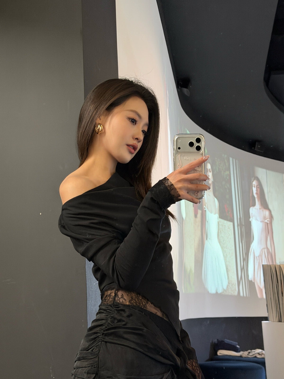 Elywood BLACK ASYMMETRIC SHEER OFF-SHOULDER TOP