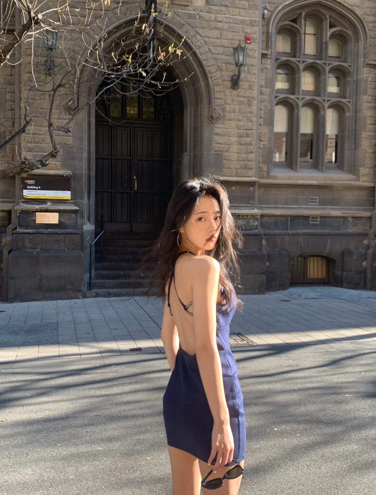 YJ1 CROSS-BACK DRESS IN BLUE