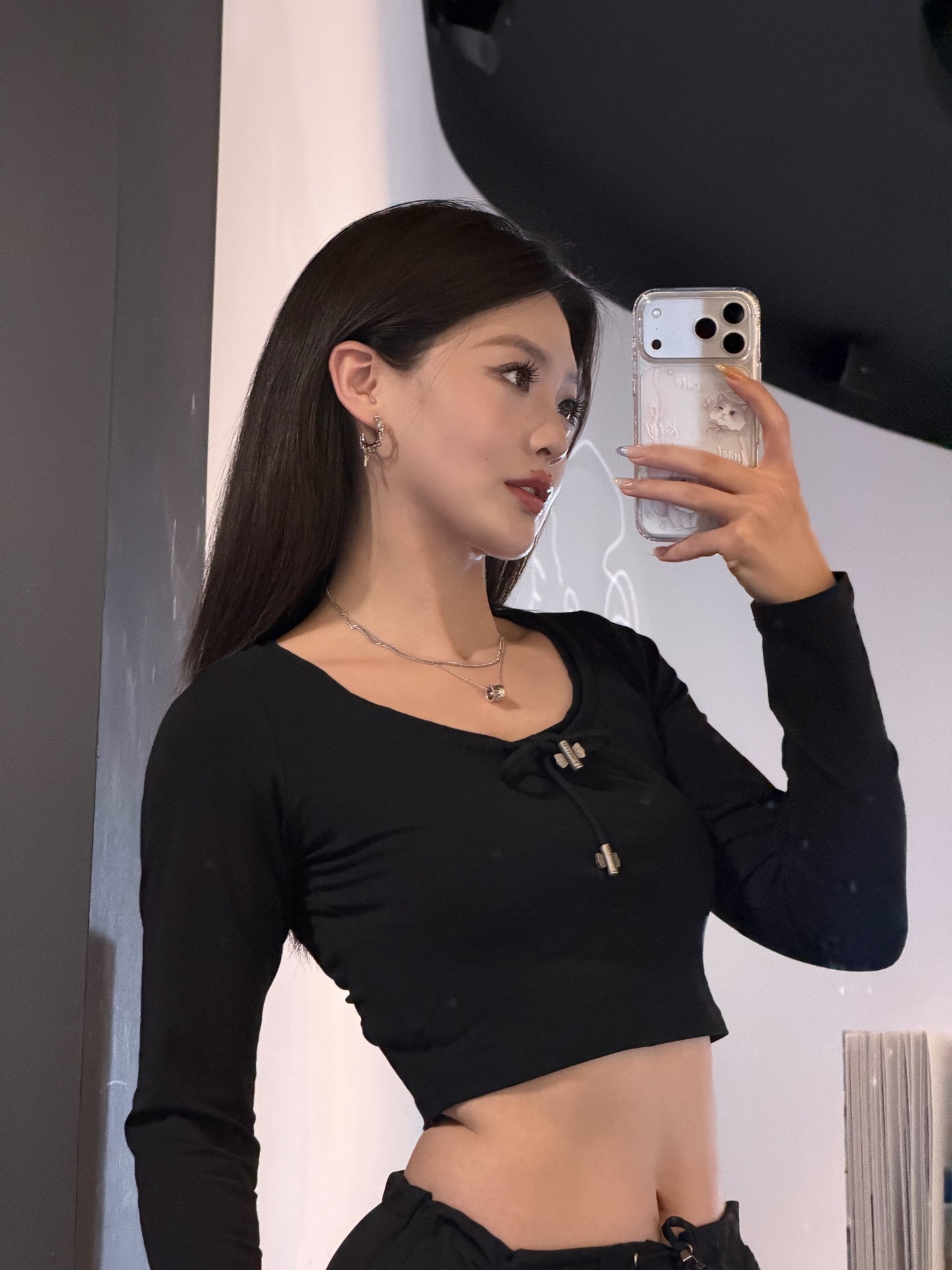 YJ1 BOW LOW-CUT LONG-SLEEVED TOP