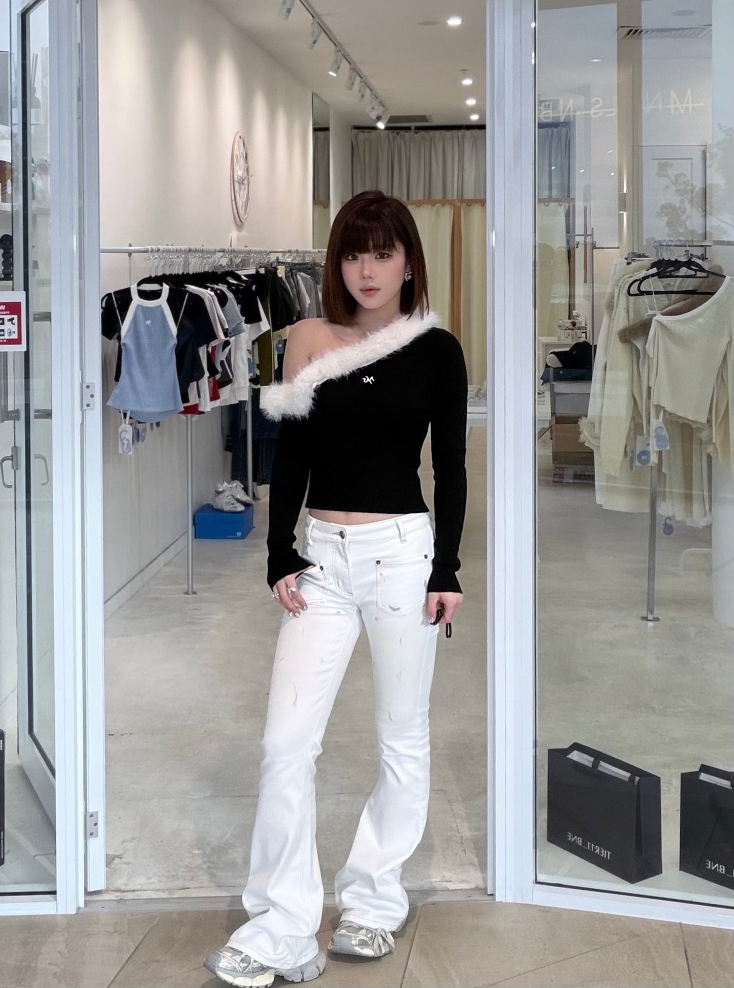 NAWS AMBER WHITE SCULPTURAL COLLAR KNIT SWEATER