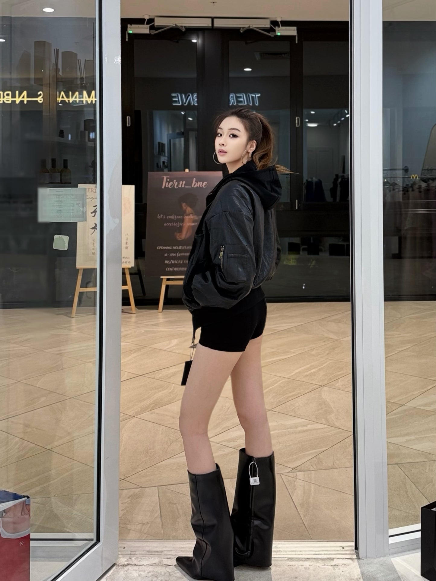 YJ1 OVERSIZED LEATHER BOMBER JACKET IN BLACK