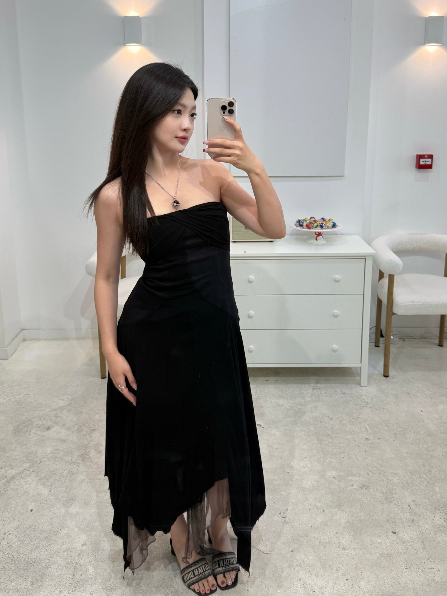 ELYWOOD BLACK CONTRASTING LAYERED TUBE DRESS