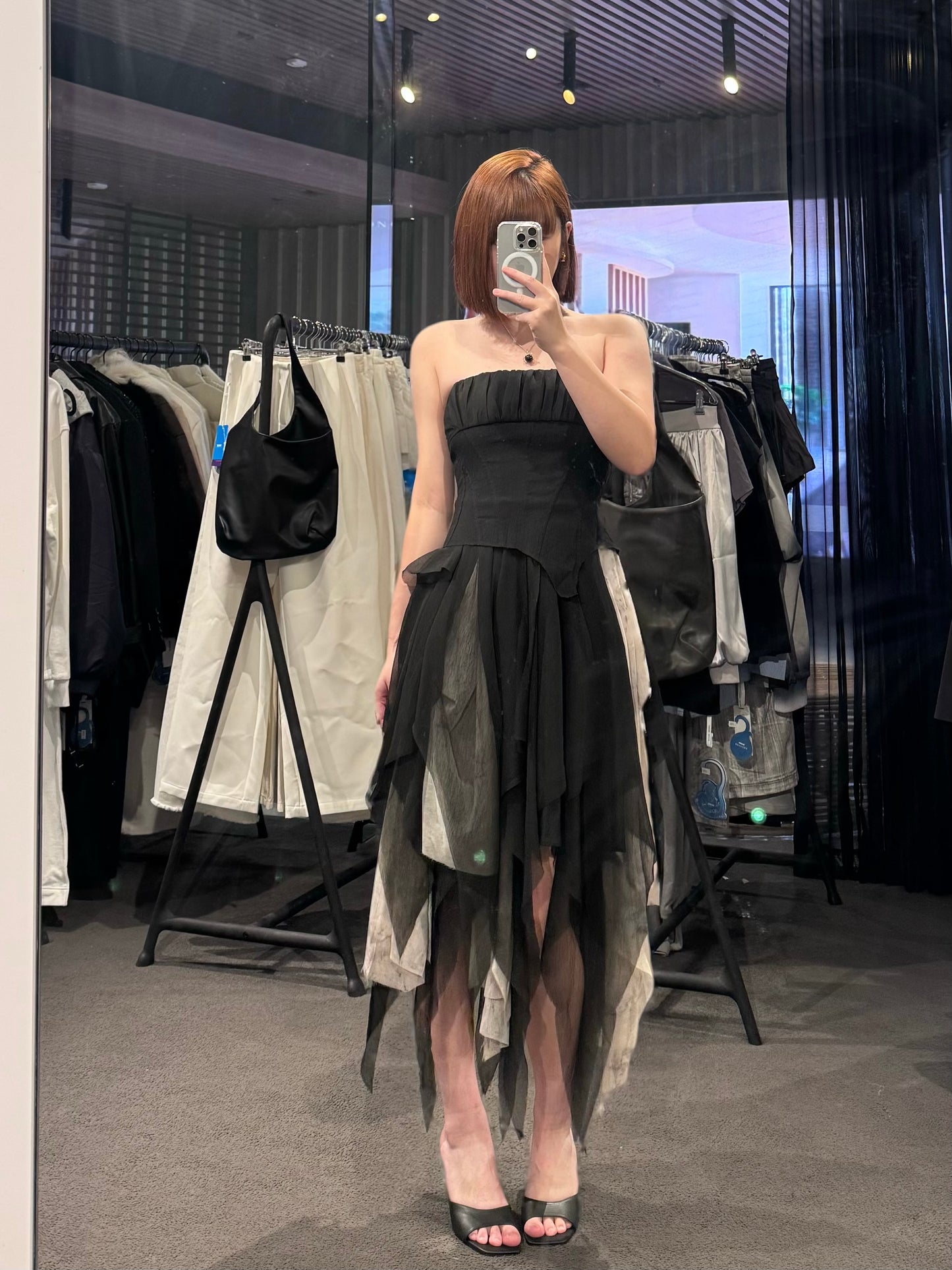ELYWOOD BLACK AND WHITE CONTRASTING TUBE DRESS