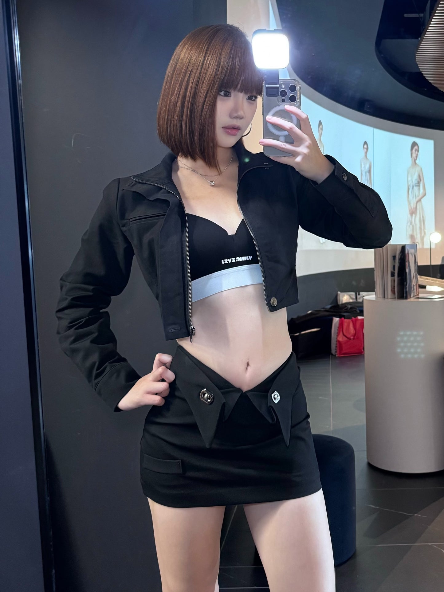 YJ1 CROPPED CARGO JACKET