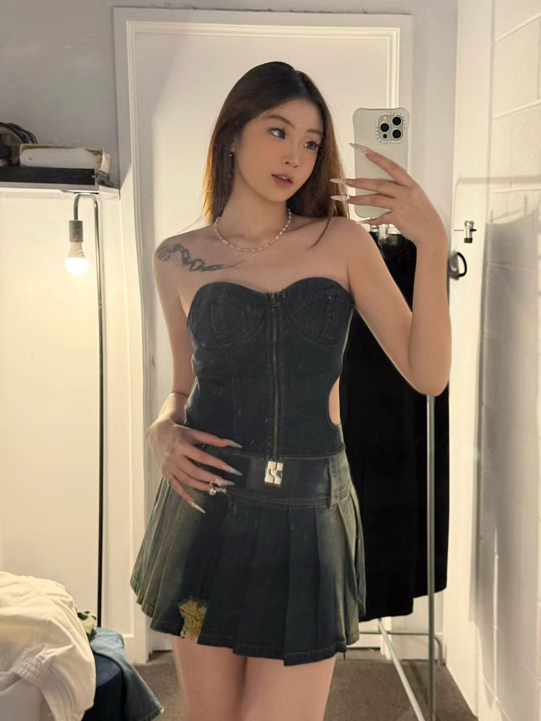 YJ1 CUT-OUT DENIM TUBE TOP