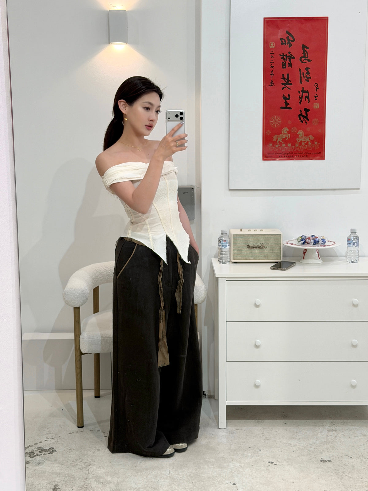 ELYWOOD WHITE OFF-SHOULDER BANDEAU TOP
