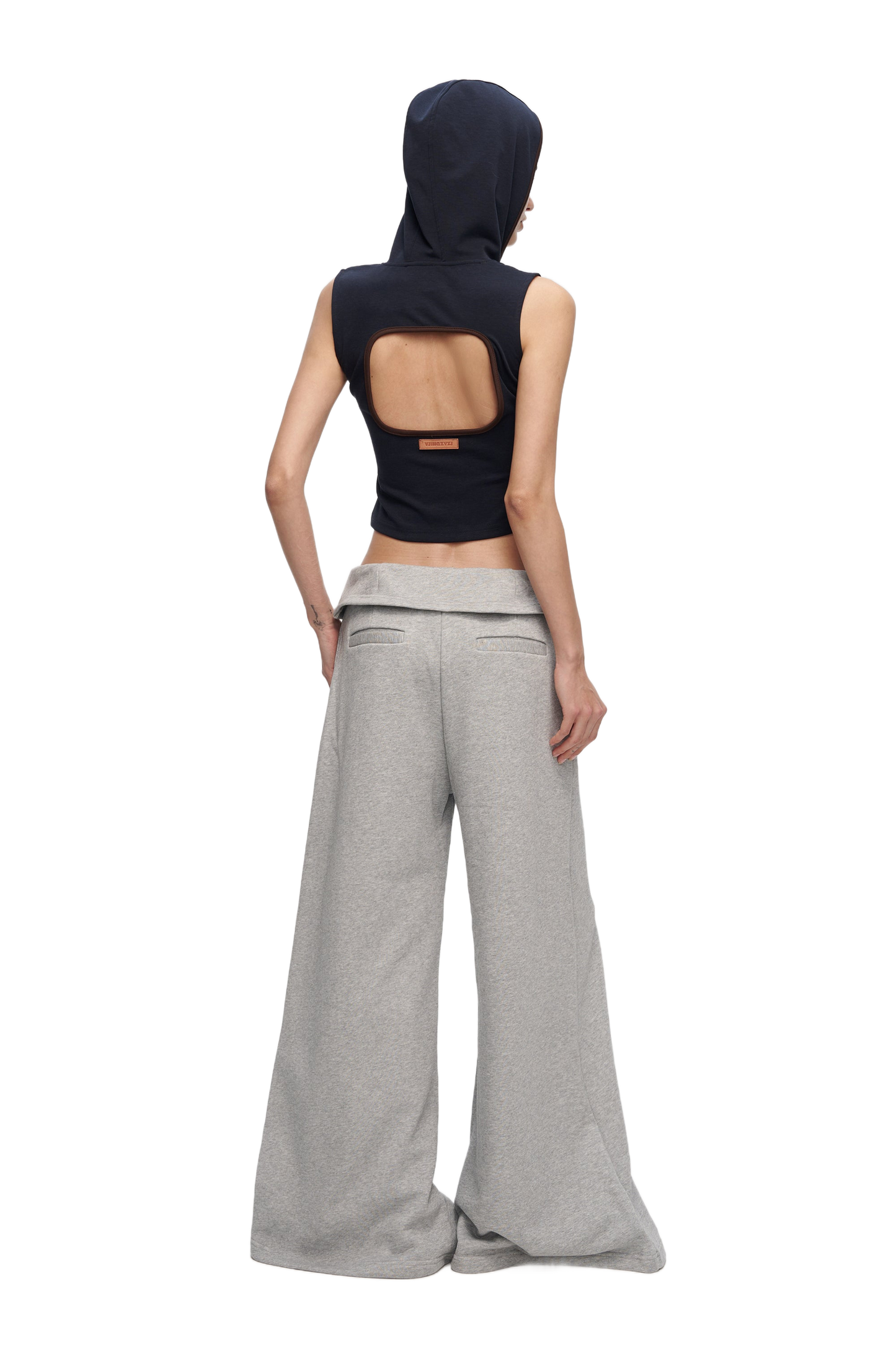 YJ1 V-CUTOUT HOODED SLEEVELESS TRIM TOP IN DARK BLUE
