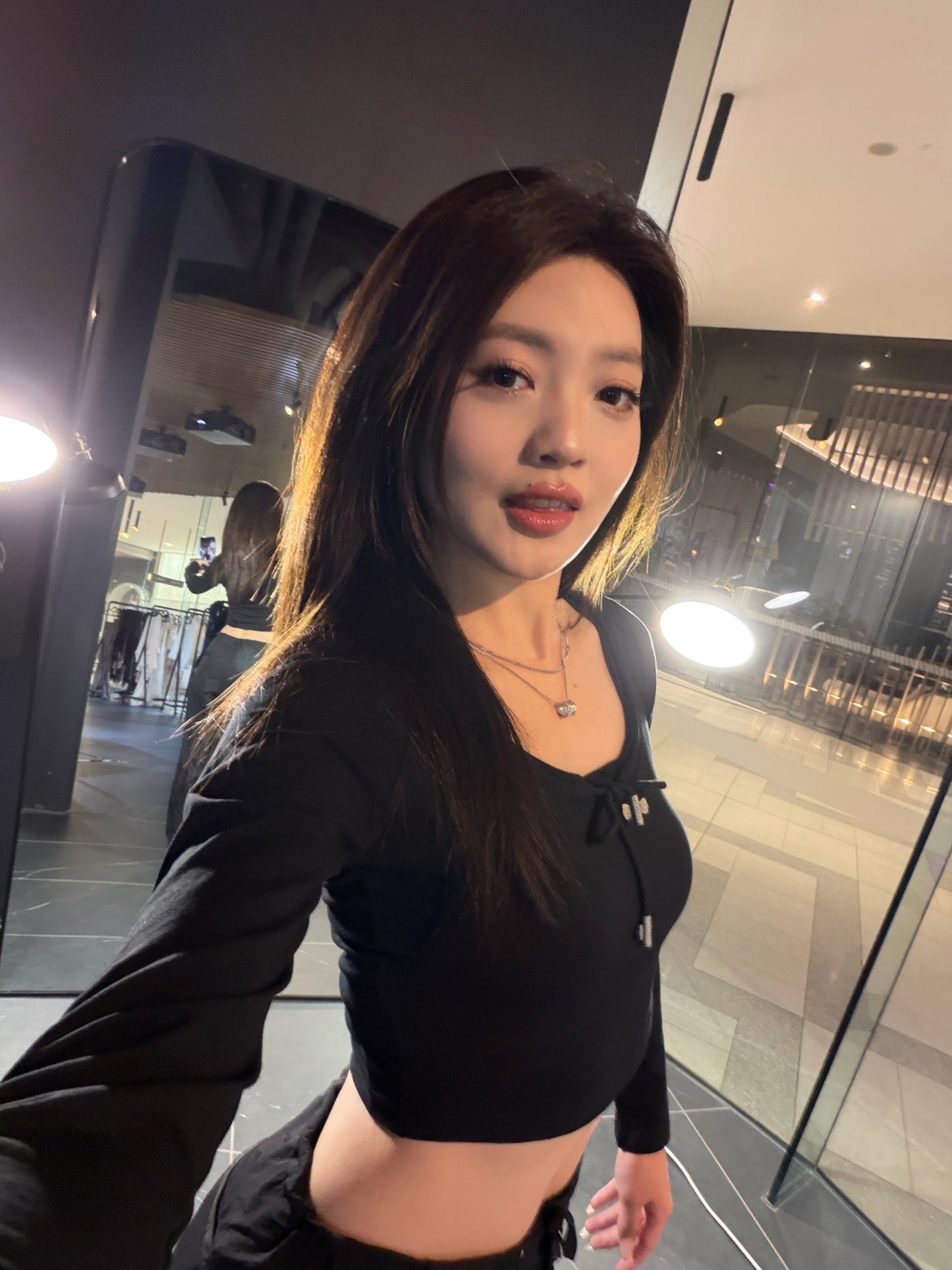 YJ1 BOW LOW-CUT LONG-SLEEVED TOP