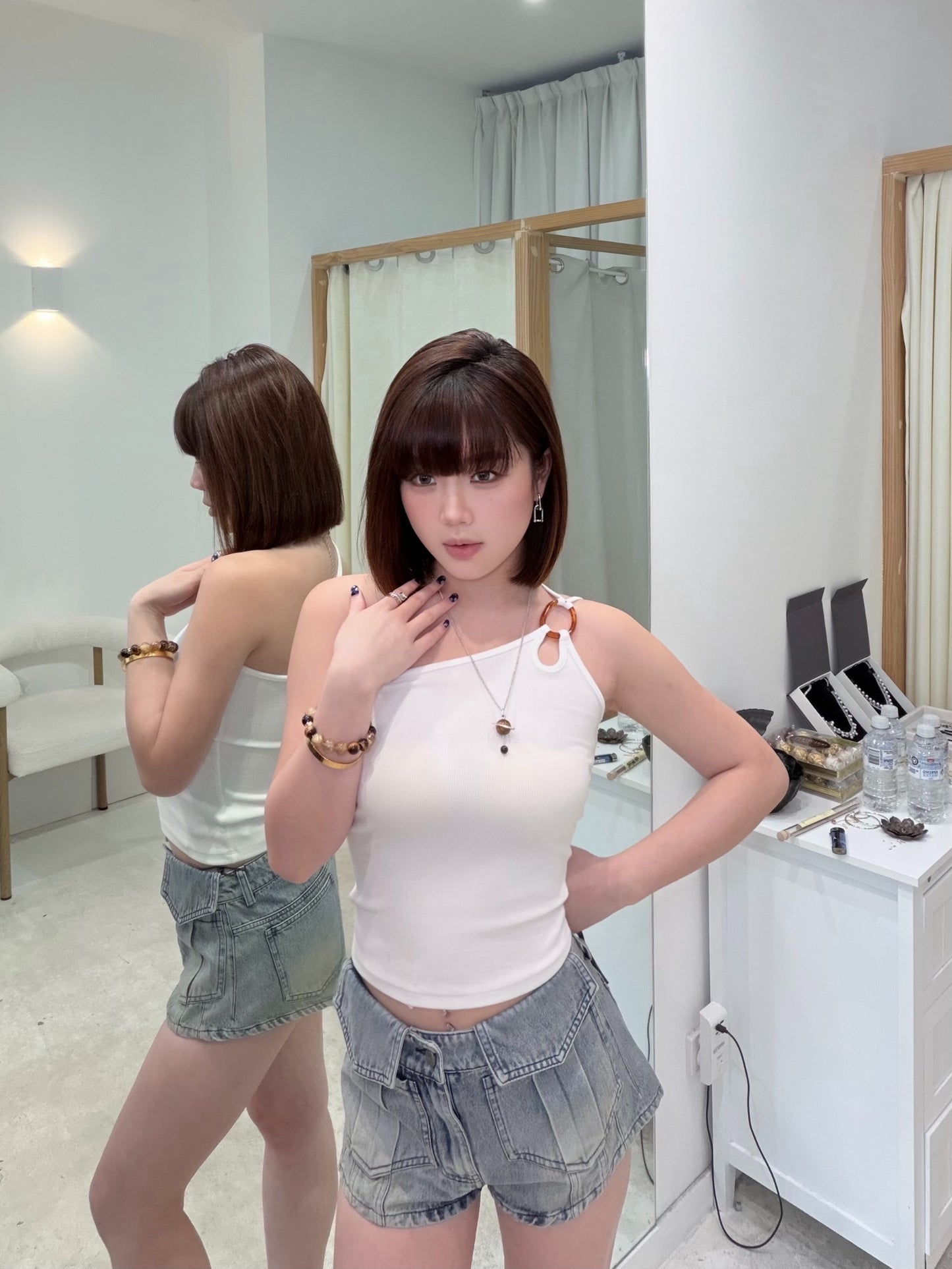 YJ1 WASHED ULTRA MINI DENIM SHORTS IN BLUE