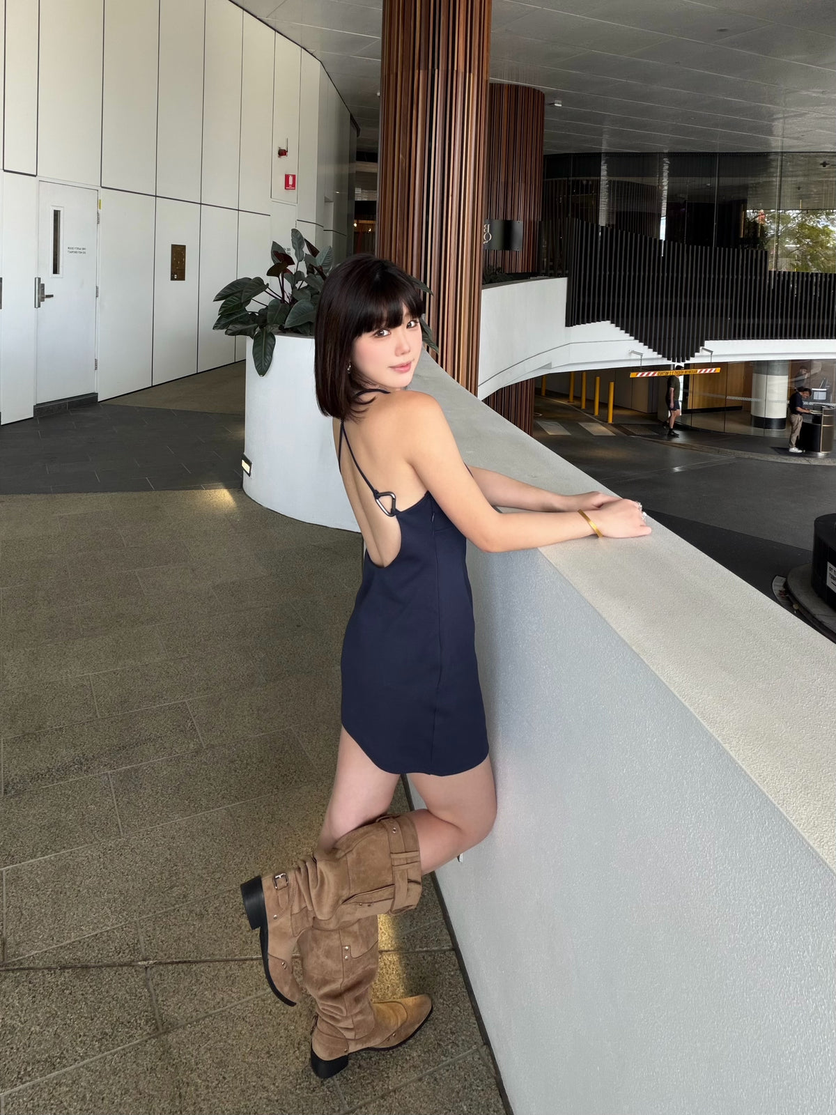 YJ1 CROSS-BACK DRESS IN BLUE