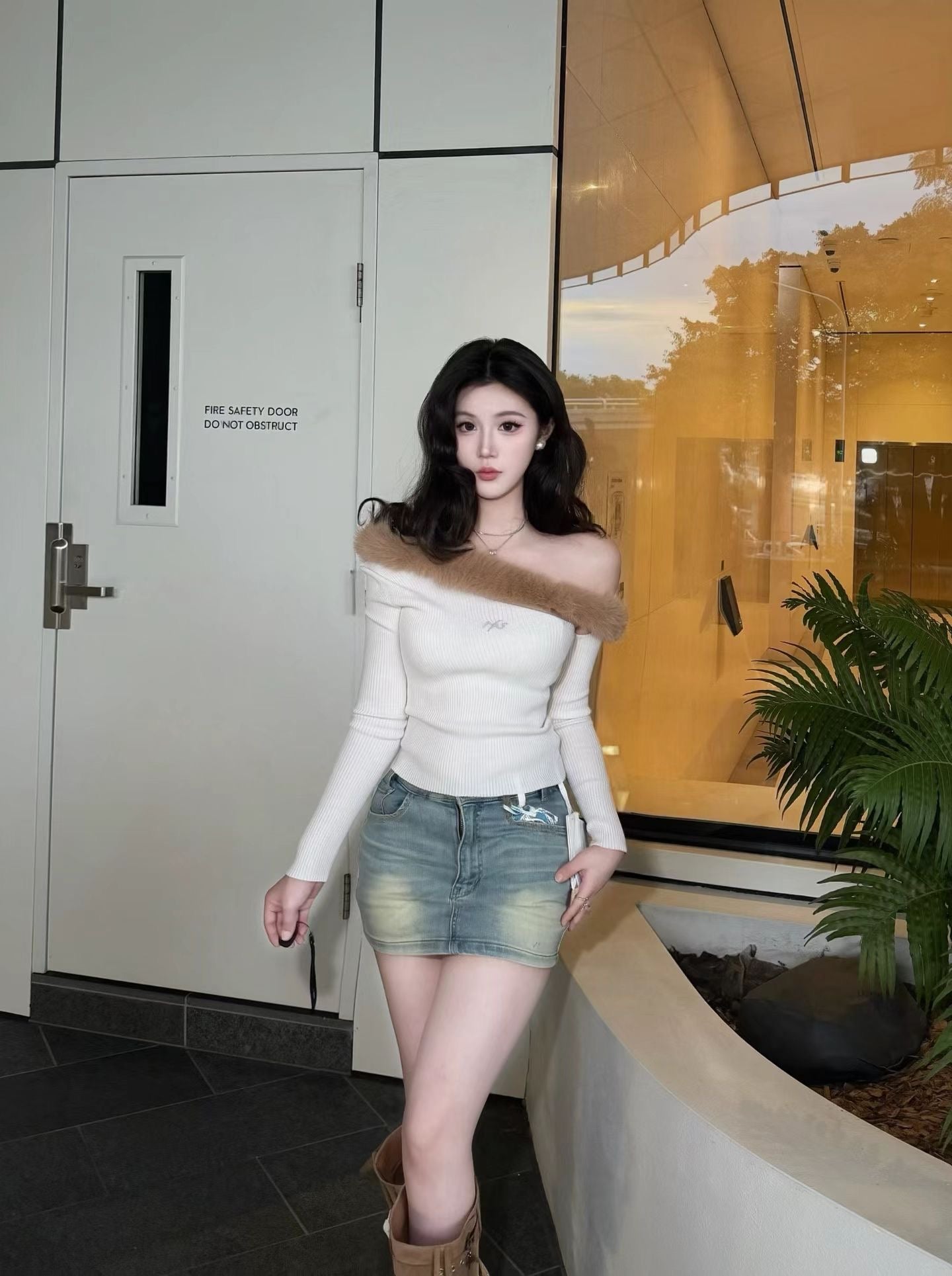 NAWS MOUSSE WHITE SCULPTURAL COLLAR KNIT SWEATER