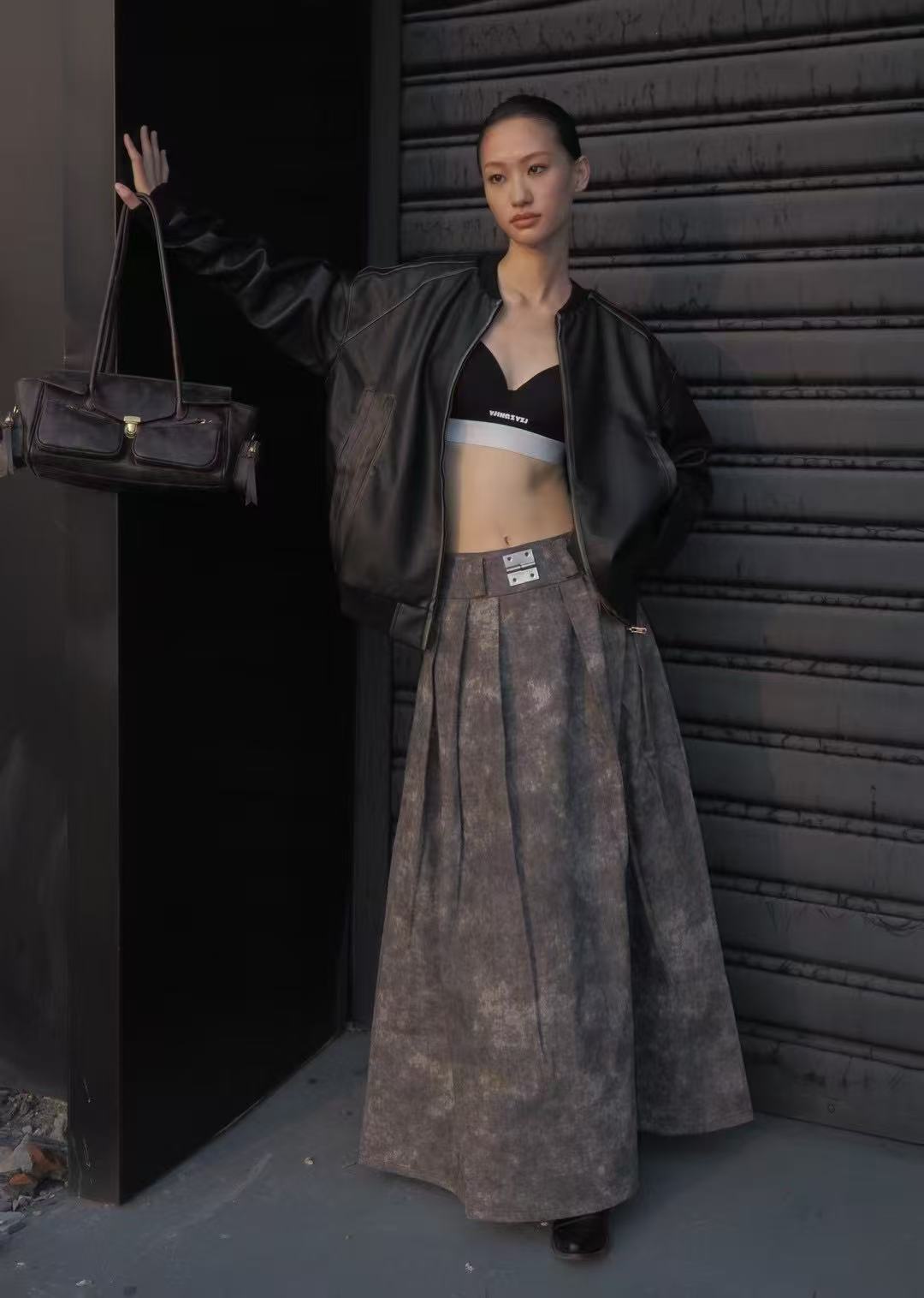 YJ1 DENIM ACID-WASH LONG SKIRT IN GRAY