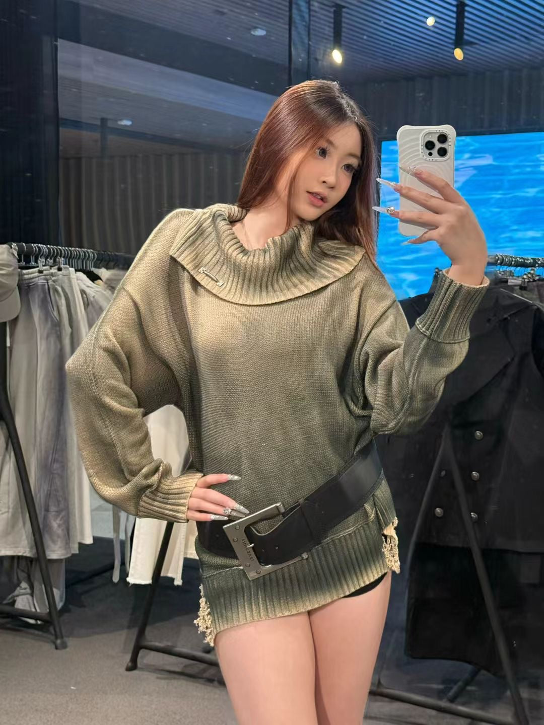 YJ1 DISTRESSED OVERSIZED SWEATER IN GREEN