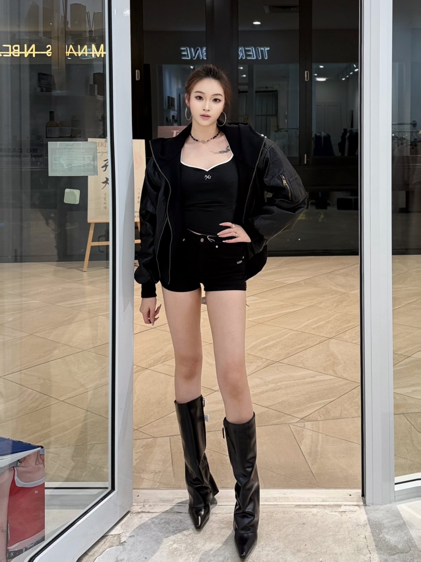 YJ1 OVERSIZED LEATHER BOMBER JACKET IN BLACK