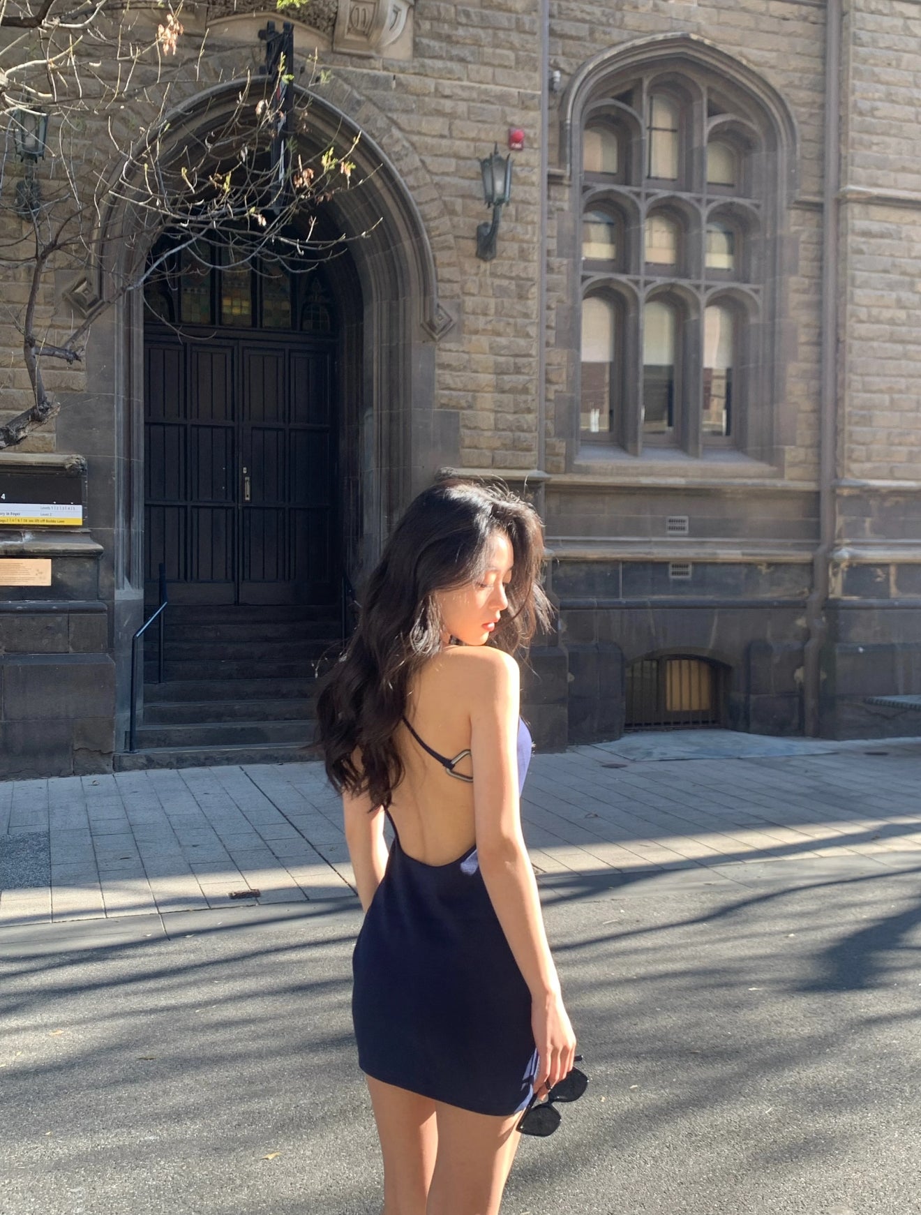 YJ1 CROSS-BACK DRESS IN BLUE