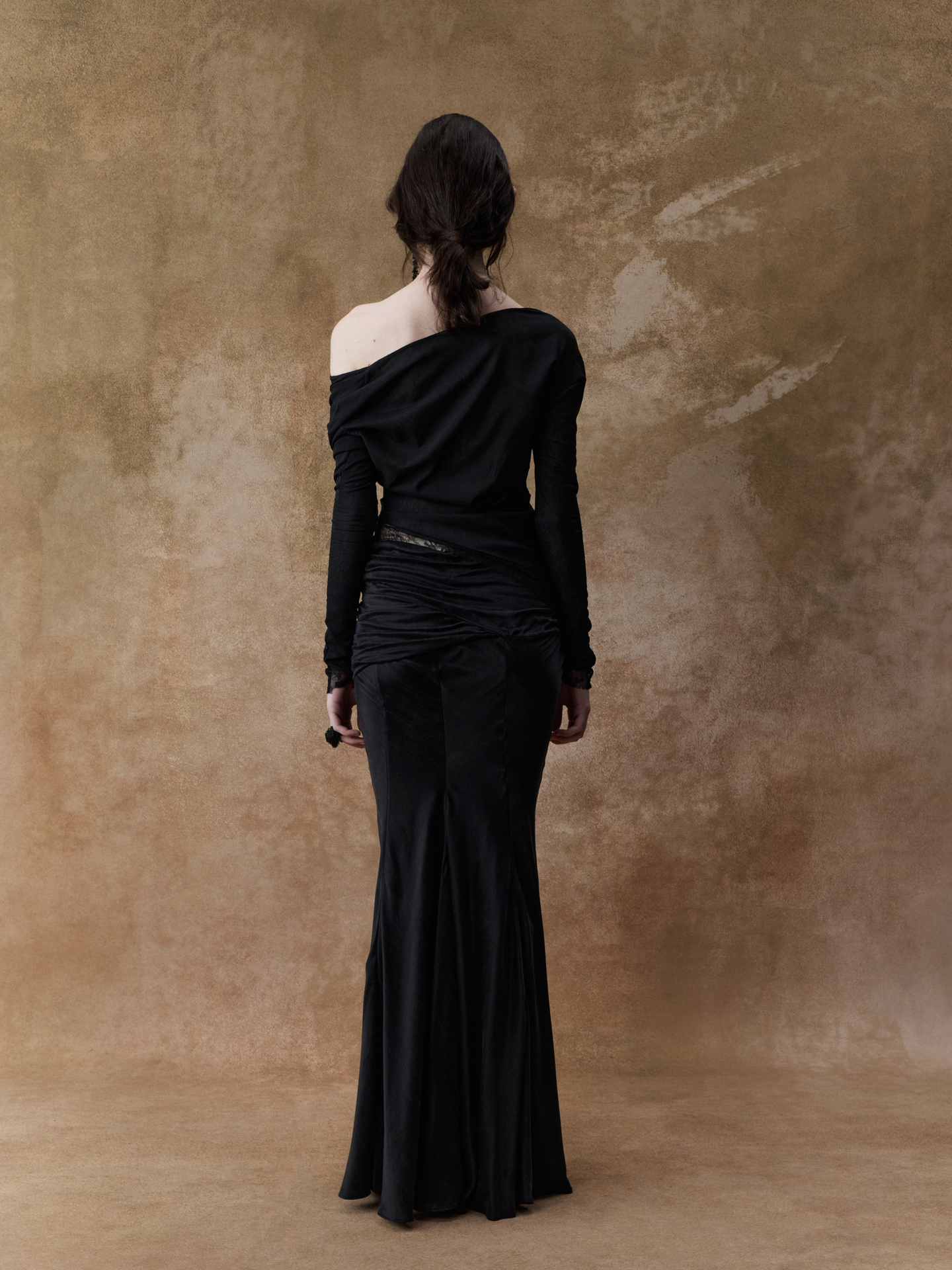 Elywood BLACK ASYMMETRIC SHEER OFF-SHOULDER TOP