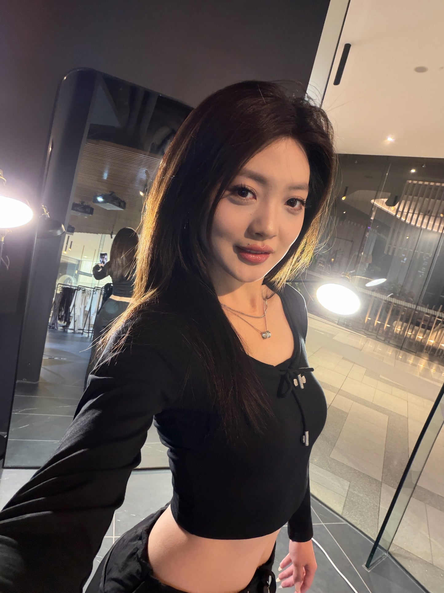 YJ1 BOW LOW-CUT LONG-SLEEVED TOP