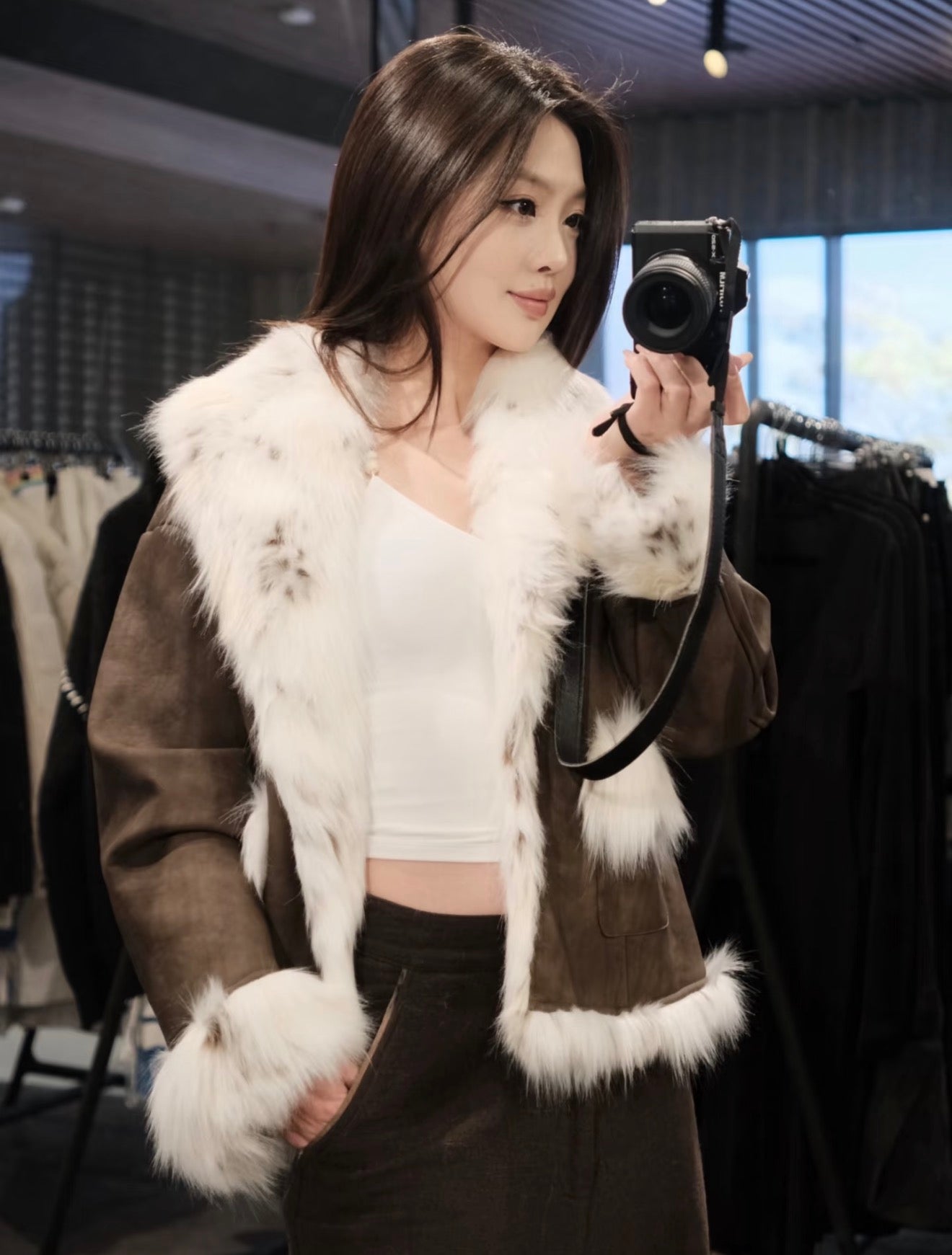 NAWS SNOW LEOPARD FAUX FUR