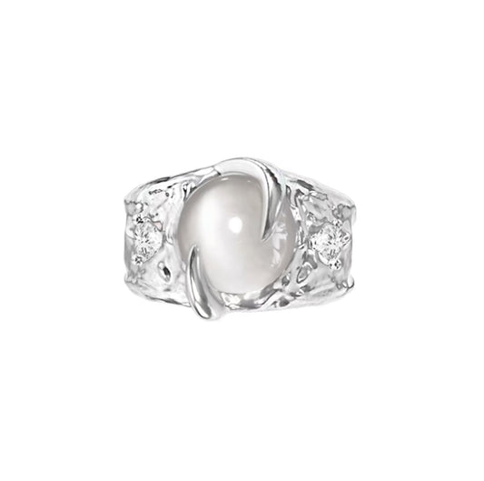 Miowrhyme “full moon”moonstone ring
