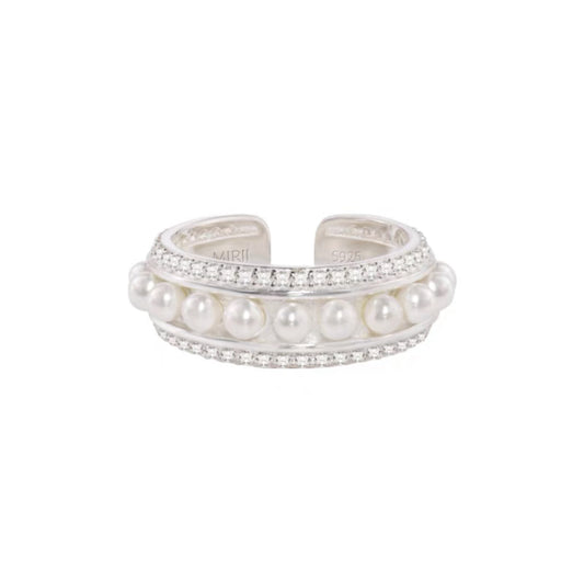 Miowrhyme pearl ring