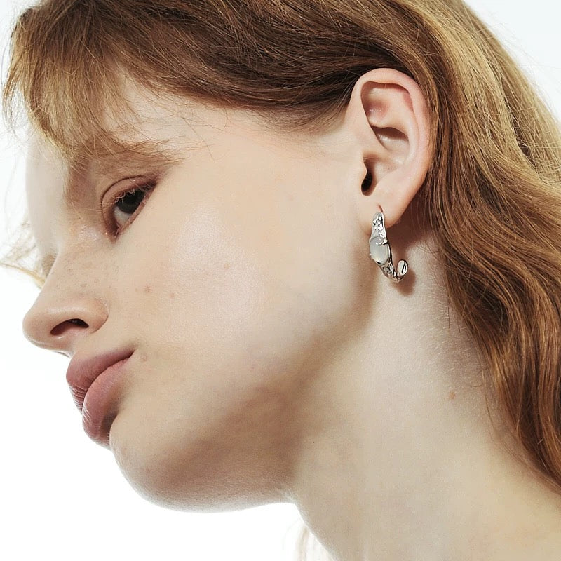 Miowrhyme moonstone silver earrings(one-sided)